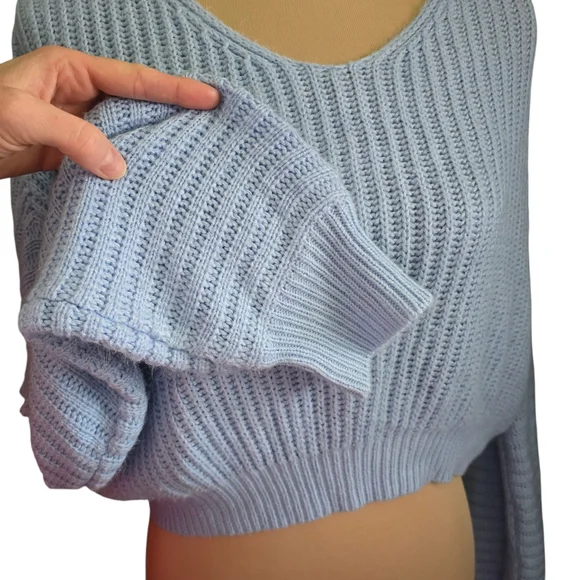 Women's Chunky Knit Light Blue Sweater Long Sleeves - Medium - Picture 5 of 10